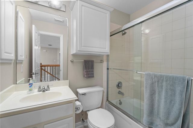 15 Barlow Court, The Woodlands, TX 77382