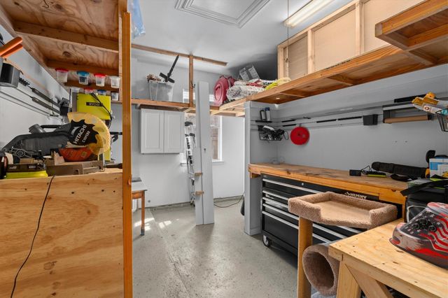 15 Barlow Court, The Woodlands, TX 77382