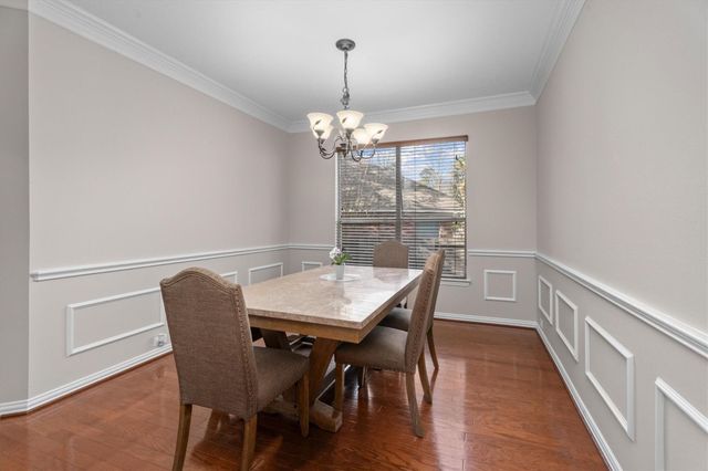 15 Barlow Court, The Woodlands, TX 77382