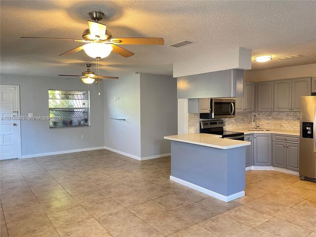 1074 NW 27th St, Miami, FL 33127