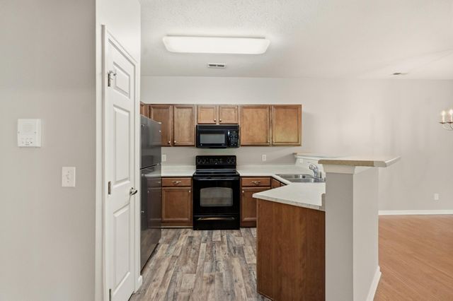 527 Ivy Ridge Drive, Building 10, Newport, KY 41076