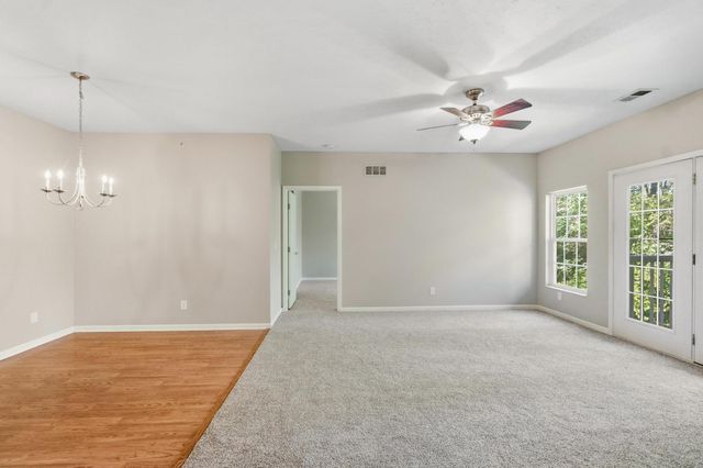 527 Ivy Ridge Drive, Building 10, Newport, KY 41076