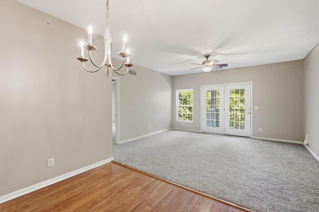 527 Ivy Ridge Drive, Building 10, Newport, KY 41076