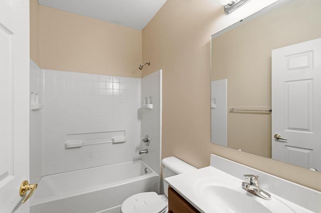 527 Ivy Ridge Drive, Building 10, Newport, KY 41076