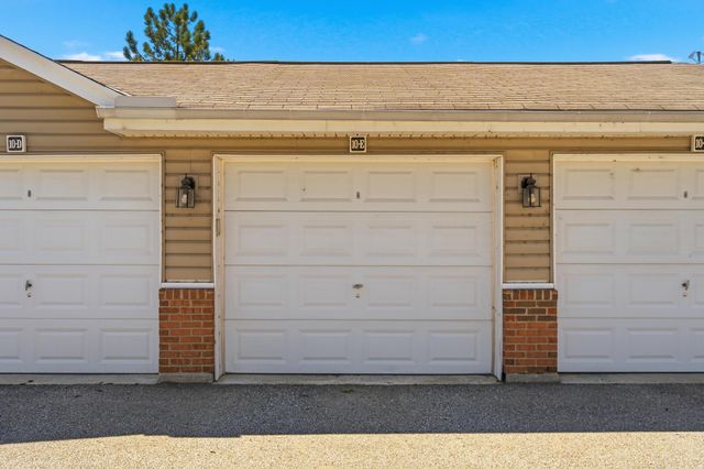 527 Ivy Ridge Drive, Building 10, Newport, KY 41076