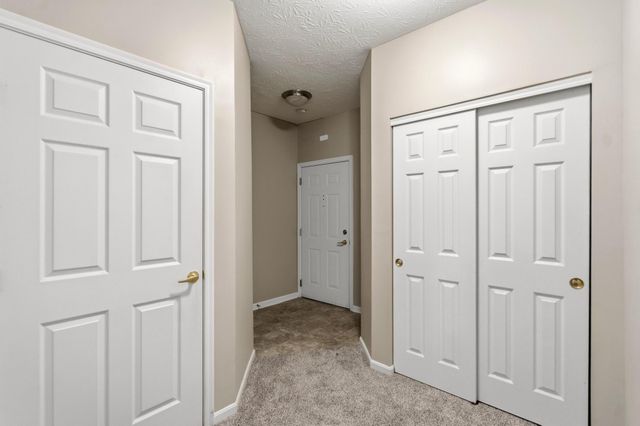 527 Ivy Ridge Drive, Building 10, Newport, KY 41076