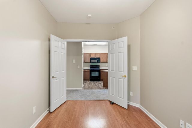 527 Ivy Ridge Drive, Building 10, Newport, KY 41076