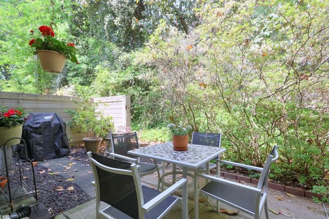 2883 Torreya Way SE, Marietta, GA 30067