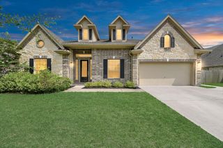 11722 Autumn Leaf Drive, Mont Belvieu, TX 77535