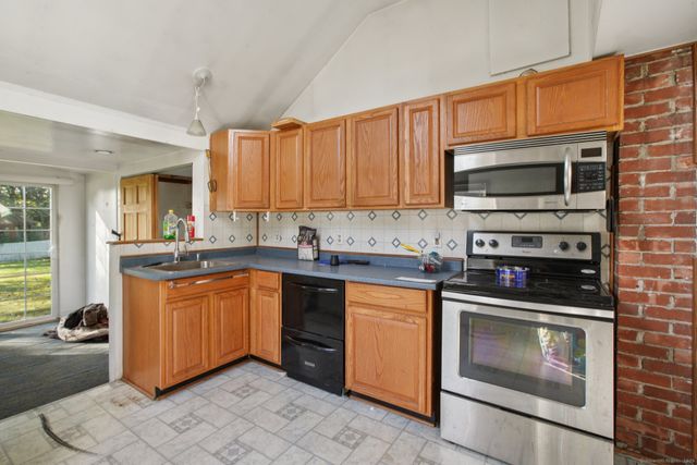 141 Starr Hill Road, Groton, CT 06340