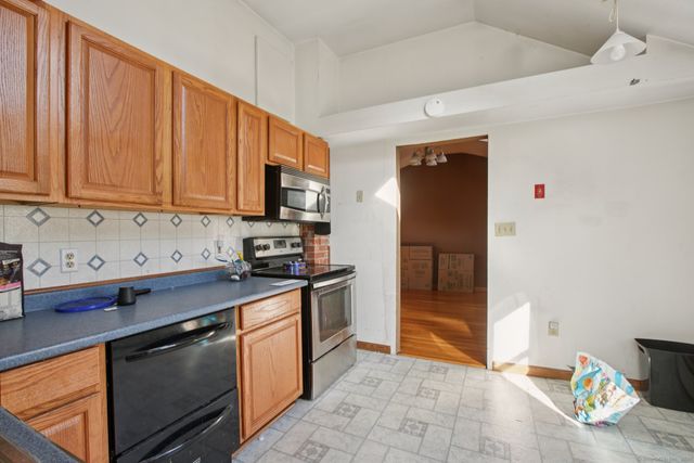 141 Starr Hill Road, Groton, CT 06340