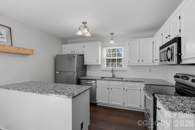 8219 Golf Ridge Drive, Charlotte, NC 28277