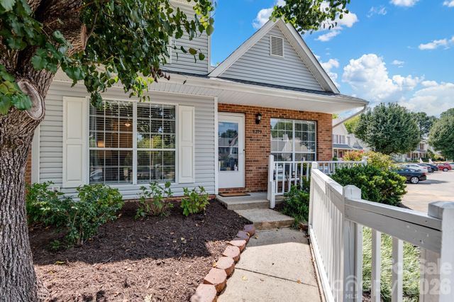 8219 Golf Ridge Drive, Charlotte, NC 28277