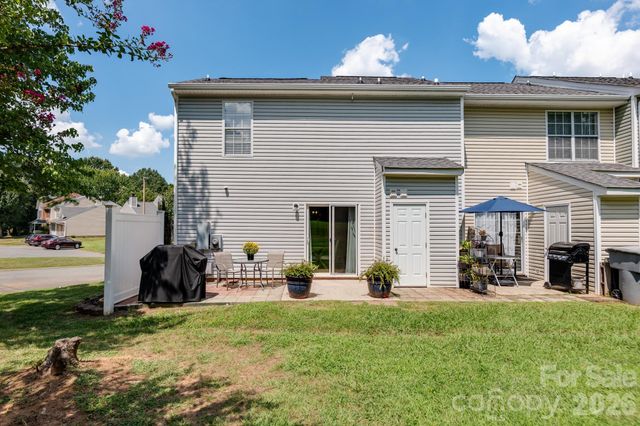 8219 Golf Ridge Drive, Charlotte, NC 28277
