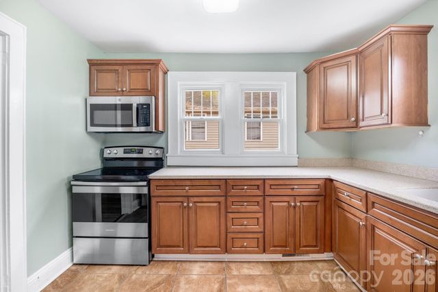 900 Sweetbriar Street, Charlotte, NC 28205