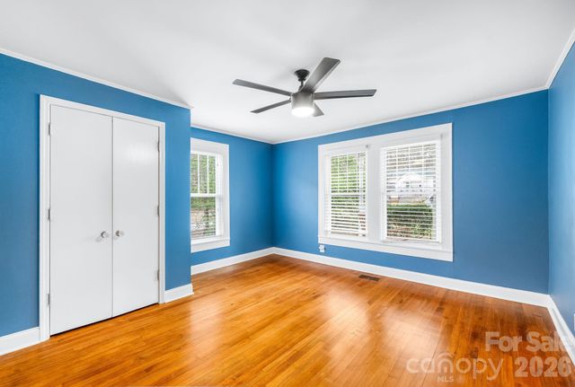 900 Sweetbriar Street, Charlotte, NC 28205