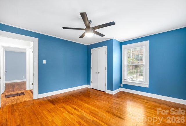 900 Sweetbriar Street, Charlotte, NC 28205