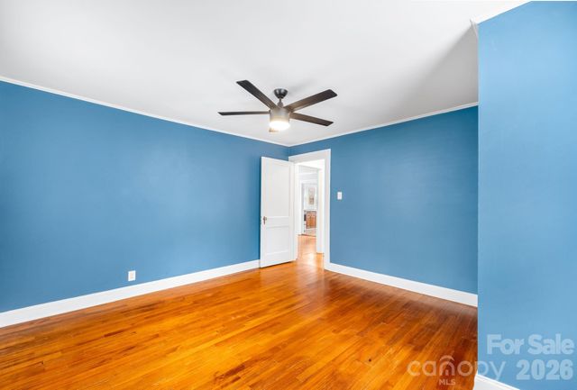 900 Sweetbriar Street, Charlotte, NC 28205