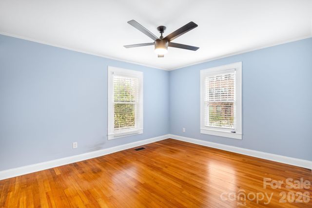 900 Sweetbriar Street, Charlotte, NC 28205