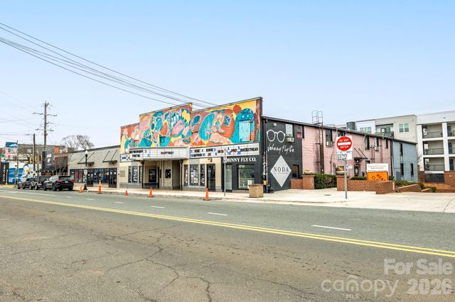 900 Sweetbriar Street, Charlotte, NC 28205