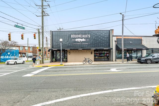 900 Sweetbriar Street, Charlotte, NC 28205