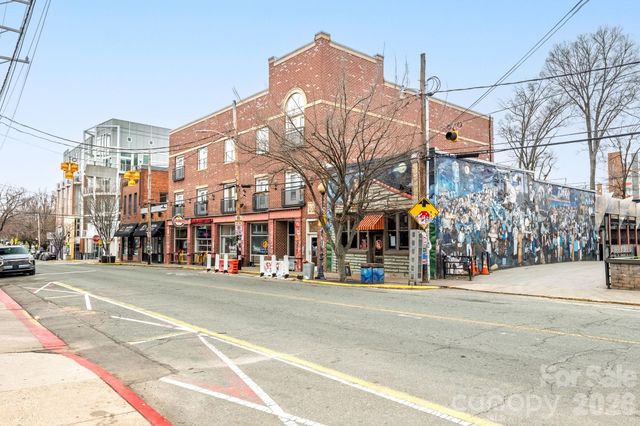 900 Sweetbriar Street, Charlotte, NC 28205