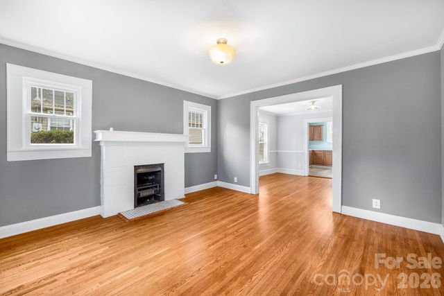 900 Sweetbriar Street, Charlotte, NC 28205