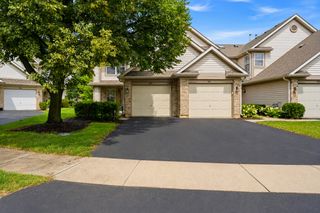 1984 Persimmon Court, Schaumburg, IL 60193