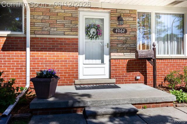 4062 Lexington Drive, Trenton, MI 48183