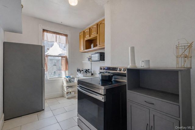 294 Autumn Avenue, Brooklyn, NY 11208