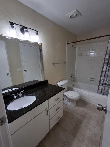 899 Riverside Drive 613, Coral Springs, FL 33071
