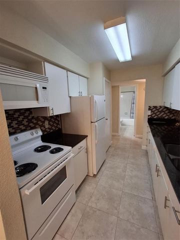 899 Riverside Drive 613, Coral Springs, FL 33071