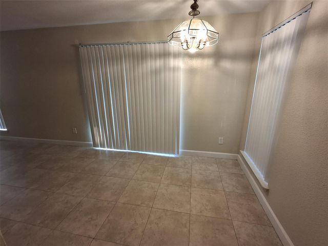 899 Riverside Drive 613, Coral Springs, FL 33071