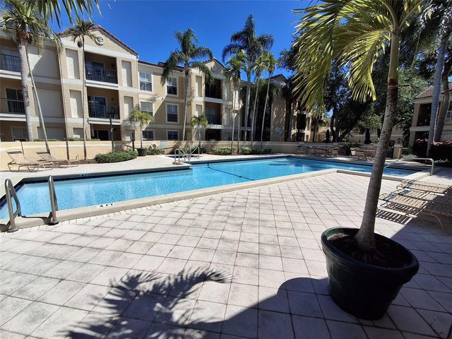 899 Riverside Drive 613, Coral Springs, FL 33071