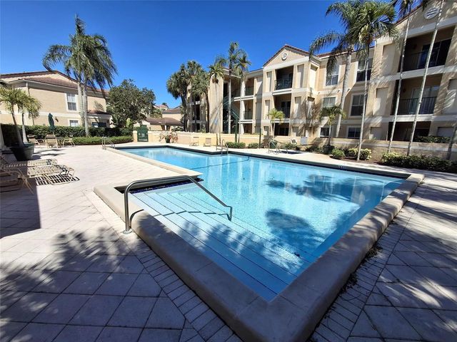 899 Riverside Drive 613, Coral Springs, FL 33071