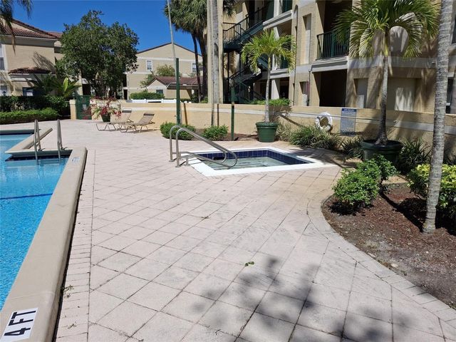 899 Riverside Drive 613, Coral Springs, FL 33071