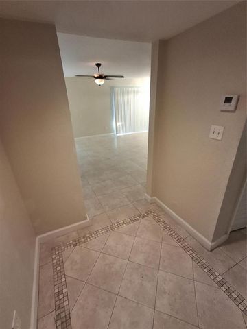 899 Riverside Drive 613, Coral Springs, FL 33071