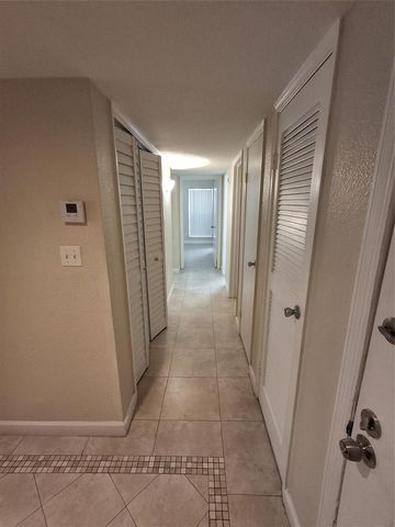 899 Riverside Drive 613, Coral Springs, FL 33071