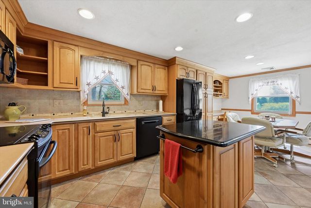 115 WINDY HILL RD, Downingtown, PA 19335