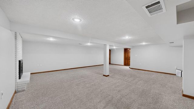133 Craig Way NE, Fridley, MN 55432