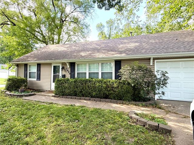 7680 Rainbow Drive, Prairie Village, KS 66208