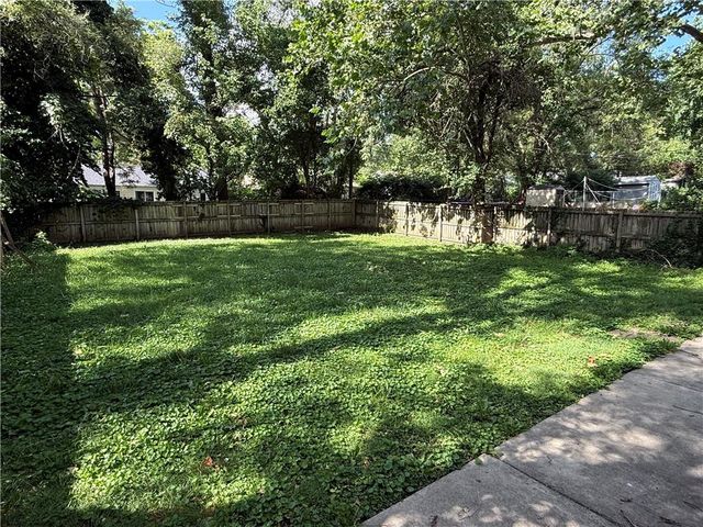 7680 Rainbow Drive, Prairie Village, KS 66208