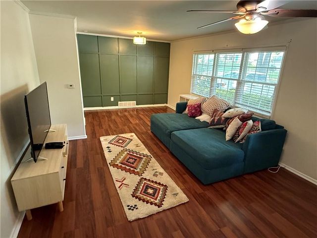 7680 Rainbow Drive, Prairie Village, KS 66208