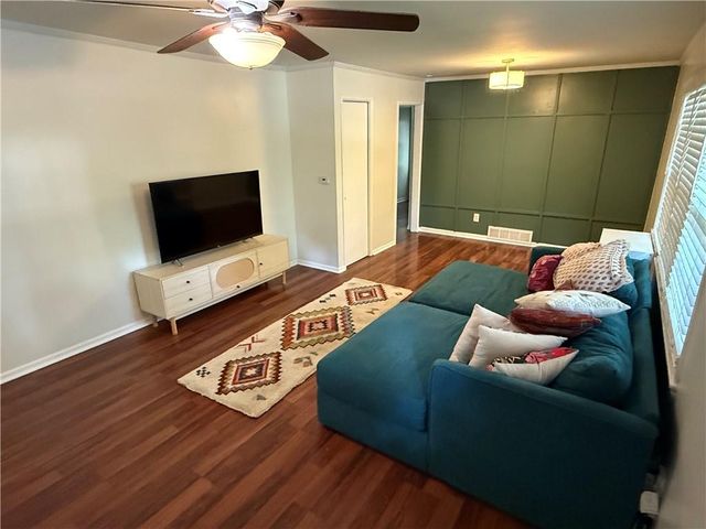 7680 Rainbow Drive, Prairie Village, KS 66208