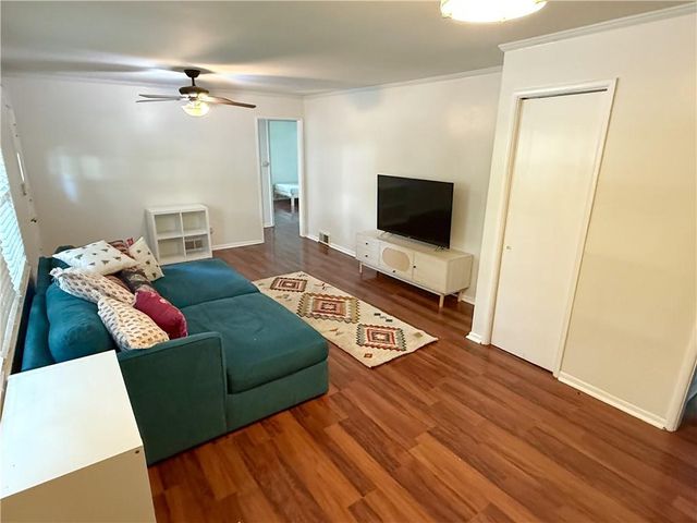 7680 Rainbow Drive, Prairie Village, KS 66208