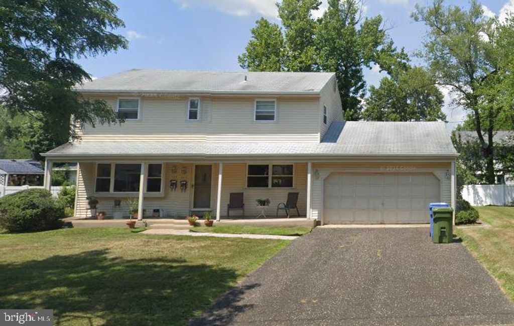 321 IRIS RD, Cherry Hill, NJ 08003
