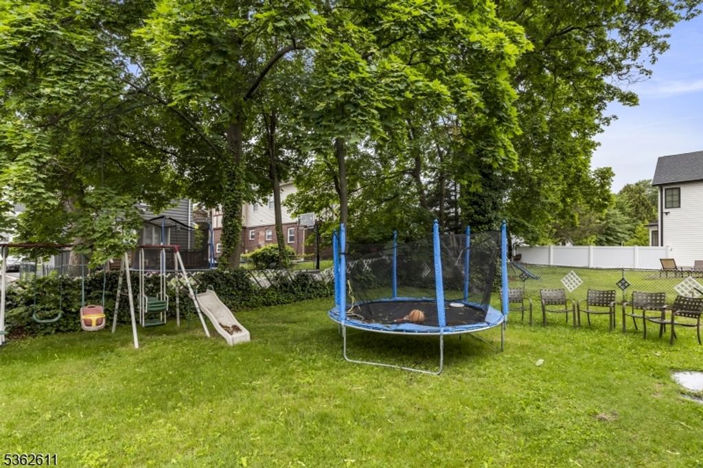 403 South Pkwy, Clifton City, NJ 07014 — photo 3