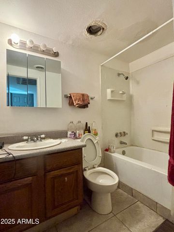 7125 W Heatherbrae Drive, Phoenix, AZ 85033