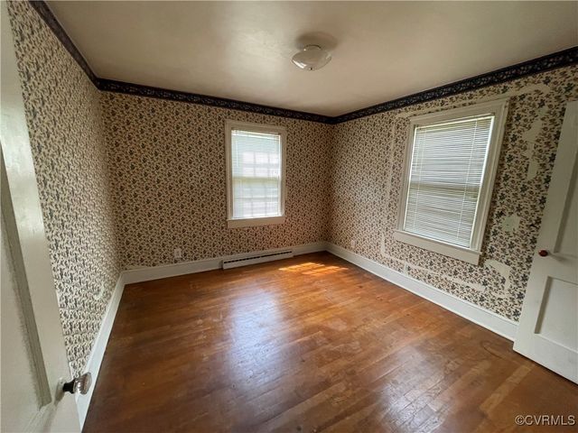 737 Jefferson Pl, Petersburg, VA 23803