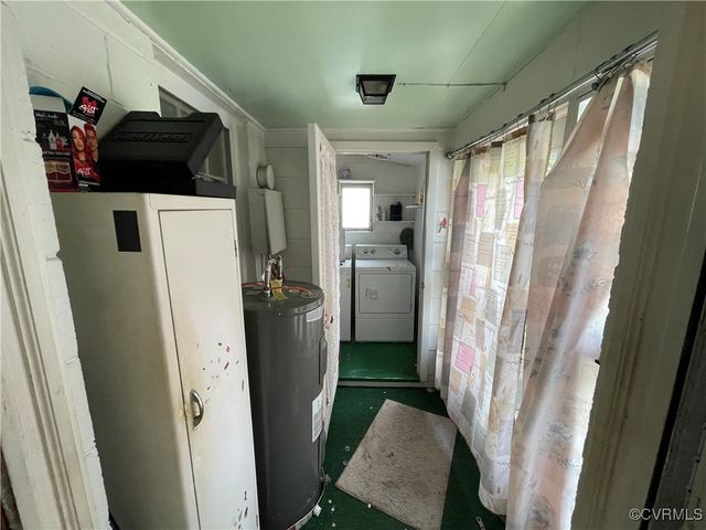 737 Jefferson Pl, Petersburg, VA 23803